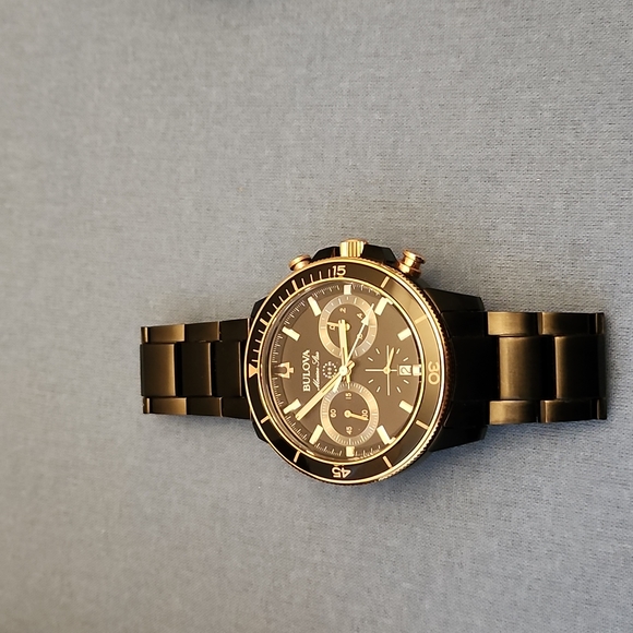 Bulova black metal watch 44mm - Picture 3 of 4